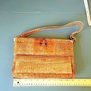 Snake skin envelope clutch. Excellent vintage condition. Tan color.